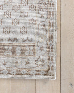 Anya Hand-Knotted Rug Swatch