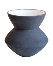 Load image into Gallery viewer, Scratch Vase
