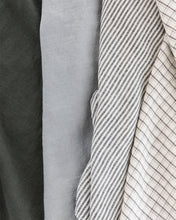 Load image into Gallery viewer, Checkered Gray Hand Towel
